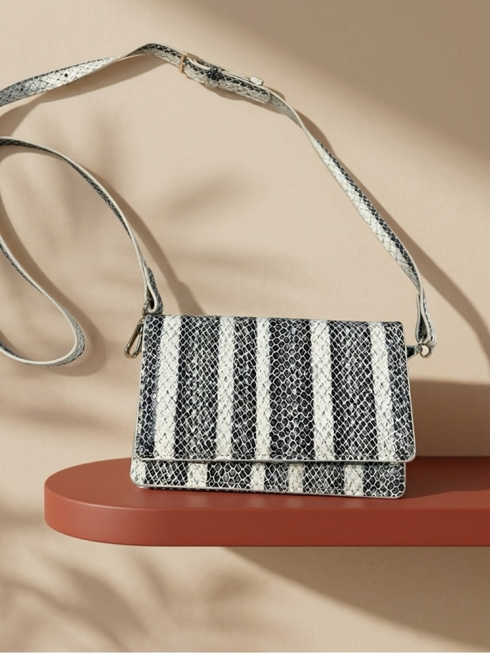 Urban Expressions Black & White Striped Faux-Snake Crossbody